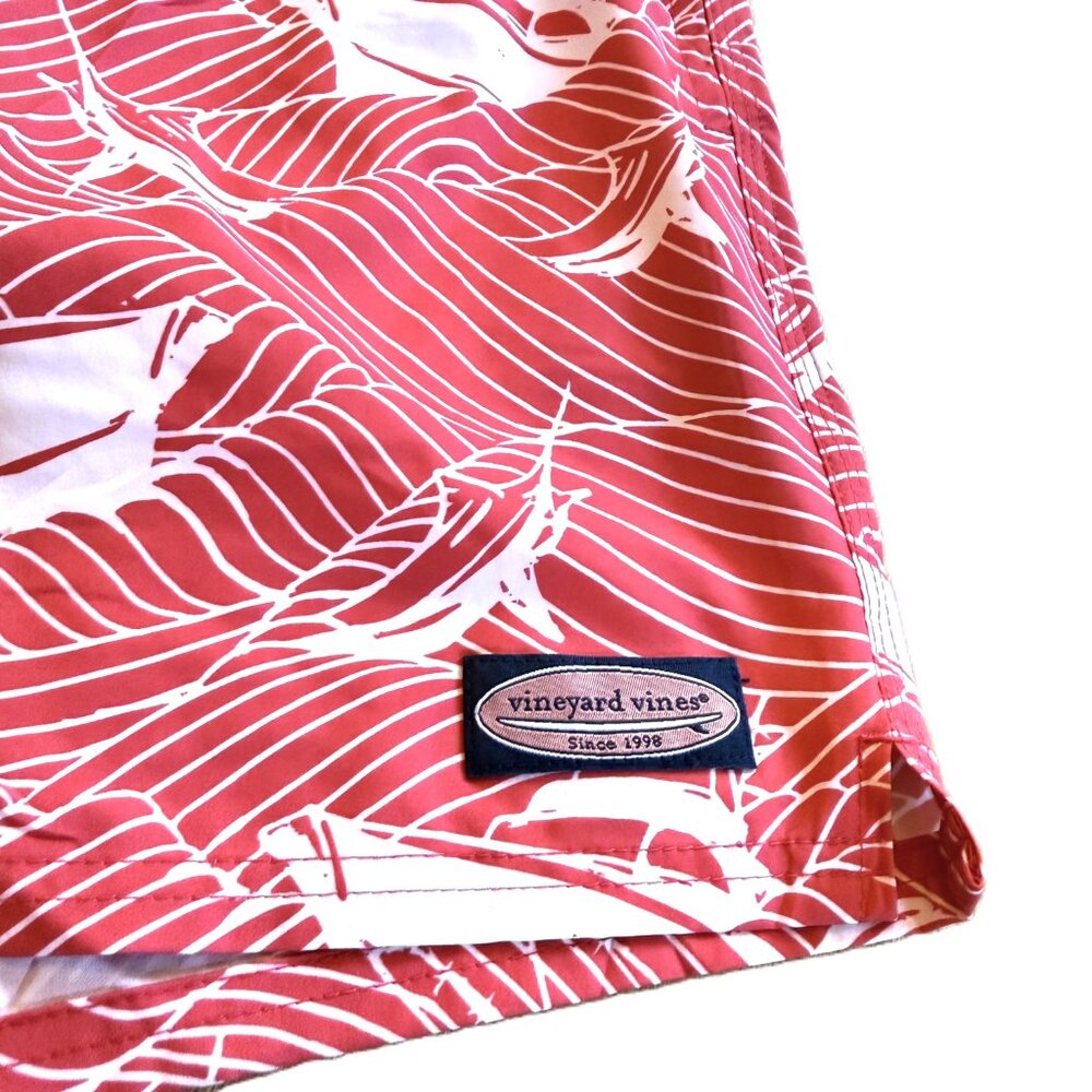 Vineyard Vines Swim Trunks Mens LARGE 7” Pink Printed Drawstring Sail Boats Fish - Picture 2 of 8